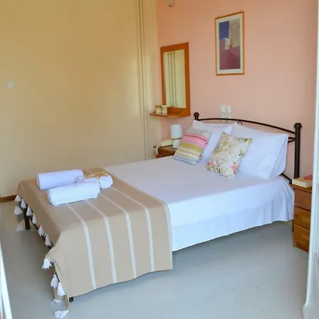 Ifigenia Hotel *