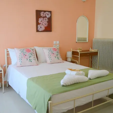 Ifigenia Hotel *